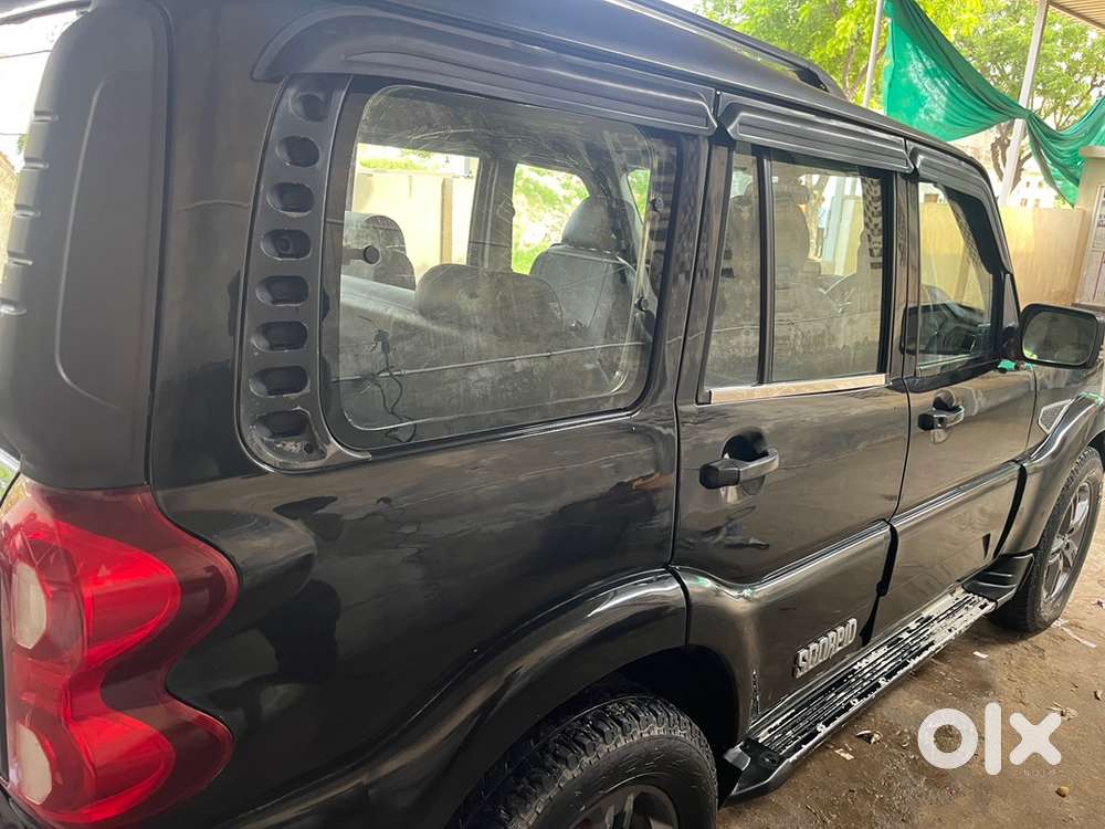 Mahindra Scorpio 2014 Modified Into S11