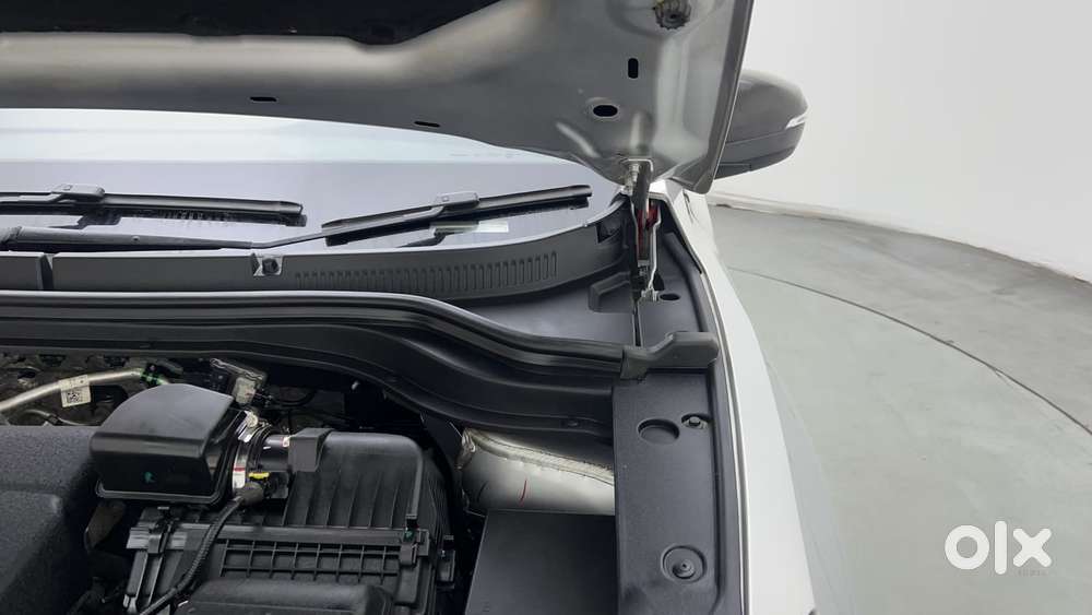 Mahindra Xuv700 2.2 Ax 5 Diesel At 7 Str, 2024, Diesel