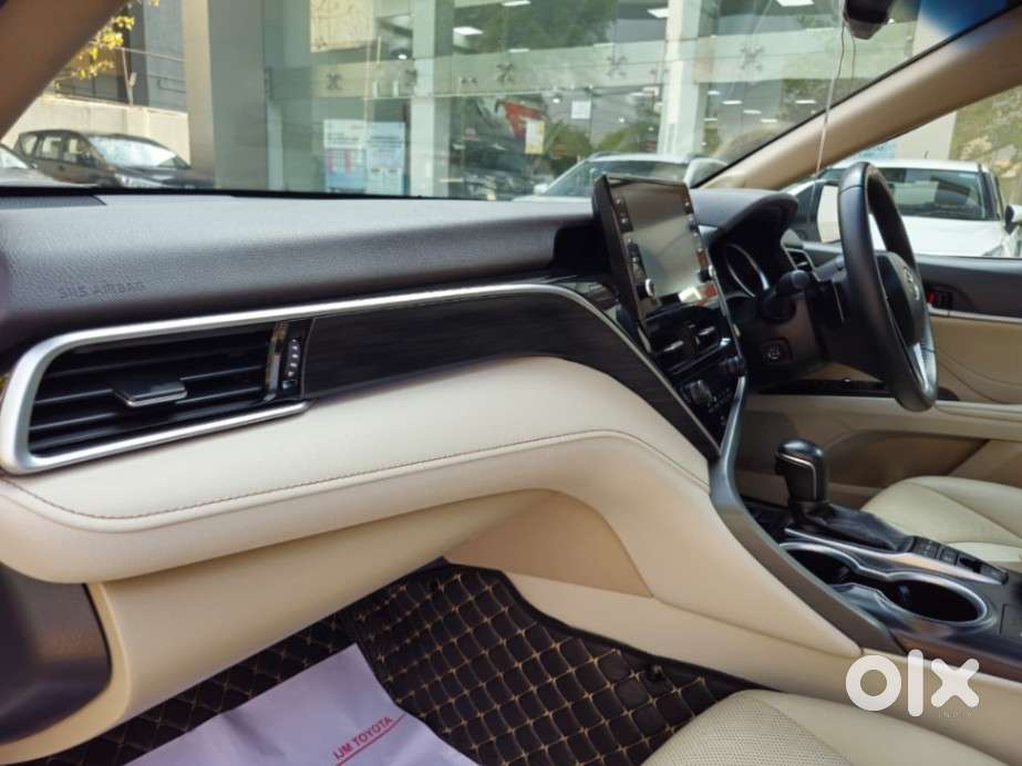 Toyota Camry Hybrid, 2024, Petrol