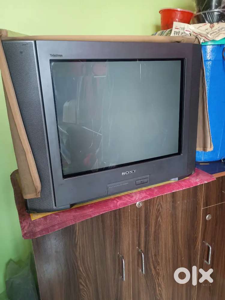 Sony Trinitron 21-inch CRT TV for sale