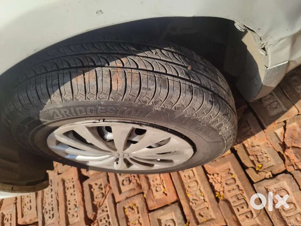 Maruti Suzuki Dzire 2022 Petrol 126000 Km Driven