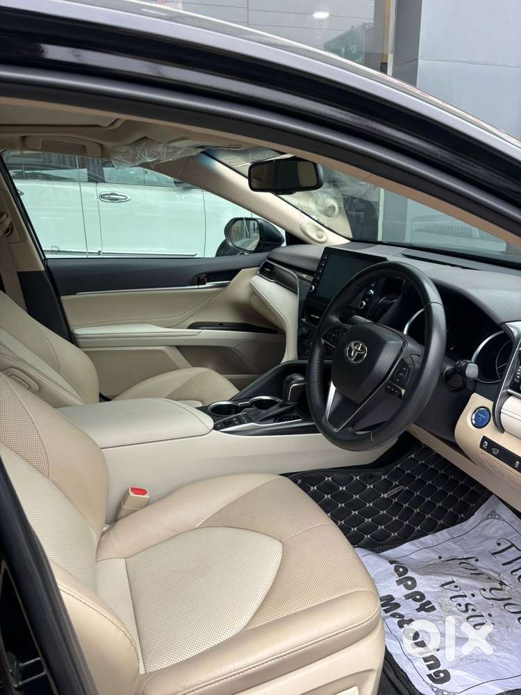 Toyota Camry 2.5 Hybrid, 2024