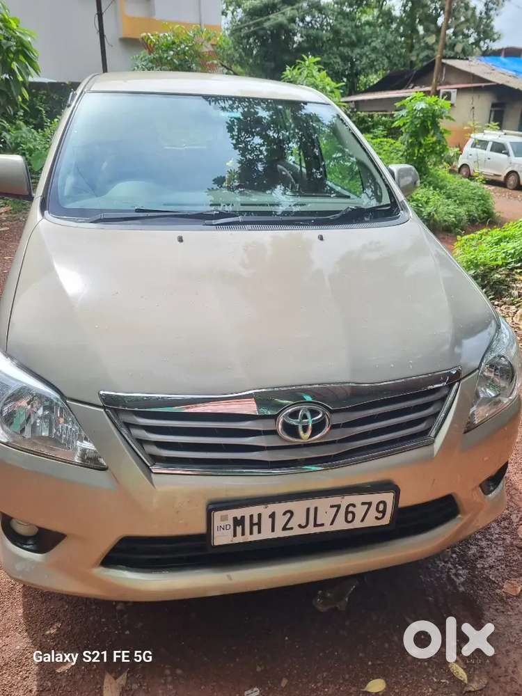 Toyota Innova 2.5 V 2013