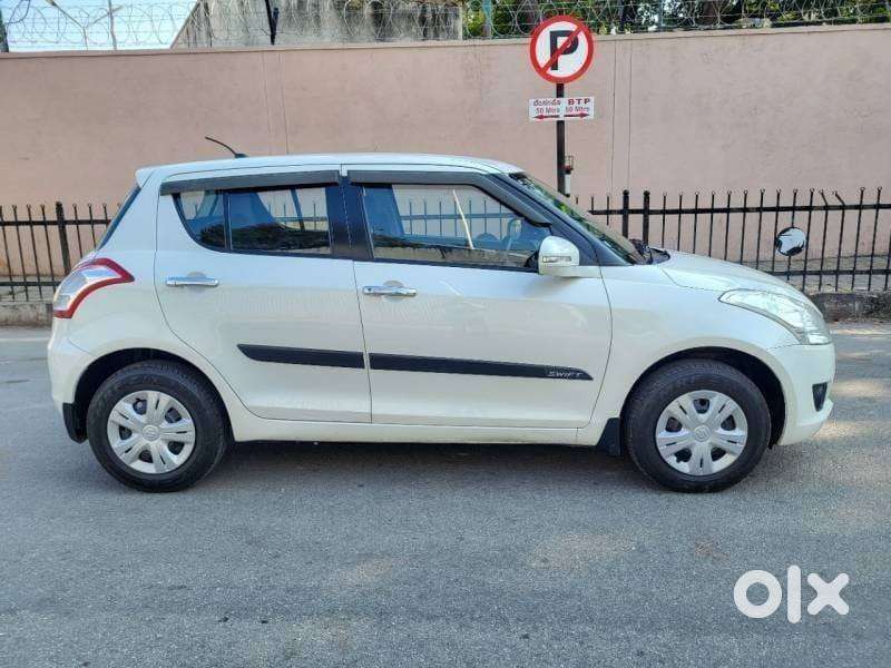 Maruti Suzuki Swift Vxi + Manual, 2015, Petrol