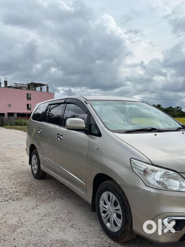 Toyota Innova 2011 Diesel Well Maintained