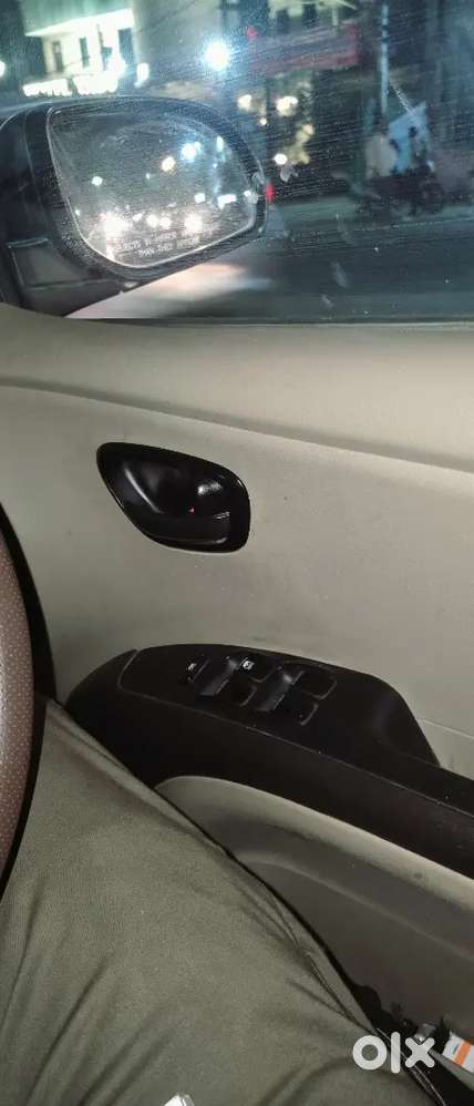 Hyundai I10 2015 Petrol Manual 70000 Km Driven