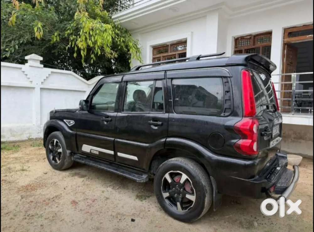 Mahindra Scorpio Classic 2023