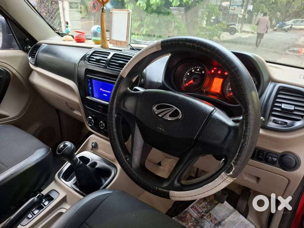 Mahindra Tuv 300 T4 Plus, 2018, Diesel