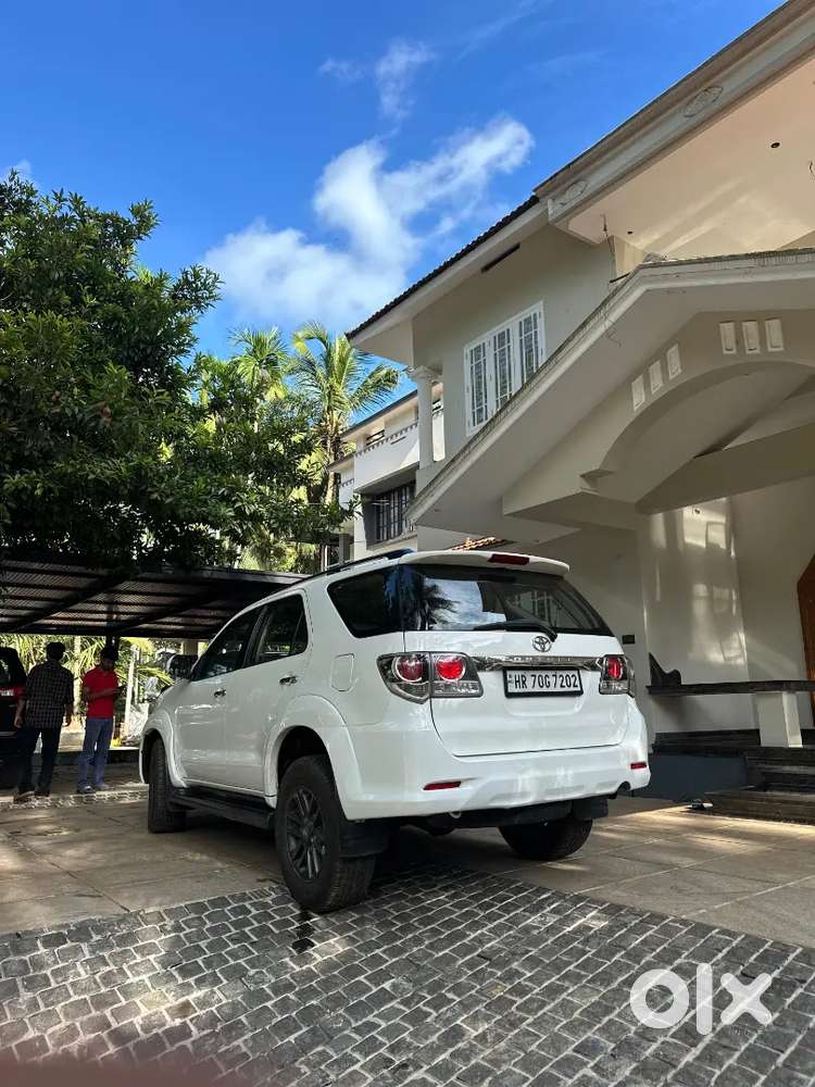 Toyota Fortuner 2015