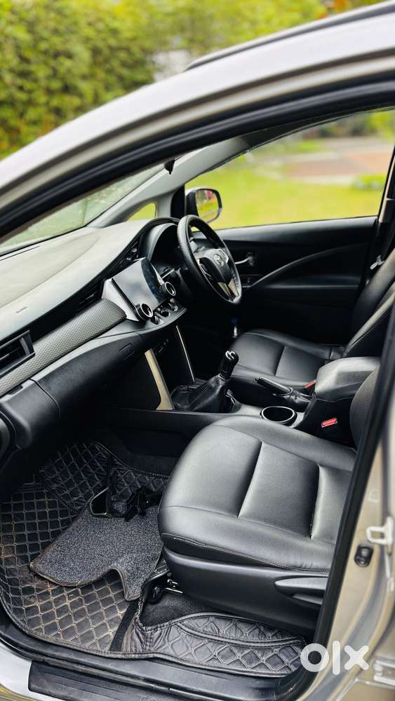 Toyota Innova Crysta 2.4 G Mt, 2017, Diesel