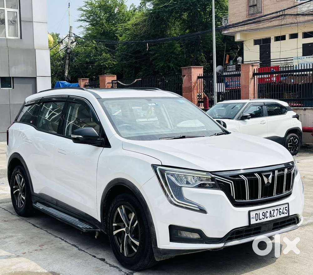 Mahindra Xuv700 2.0 Ax 5 Petrol Mt Str, 2022, Petrol