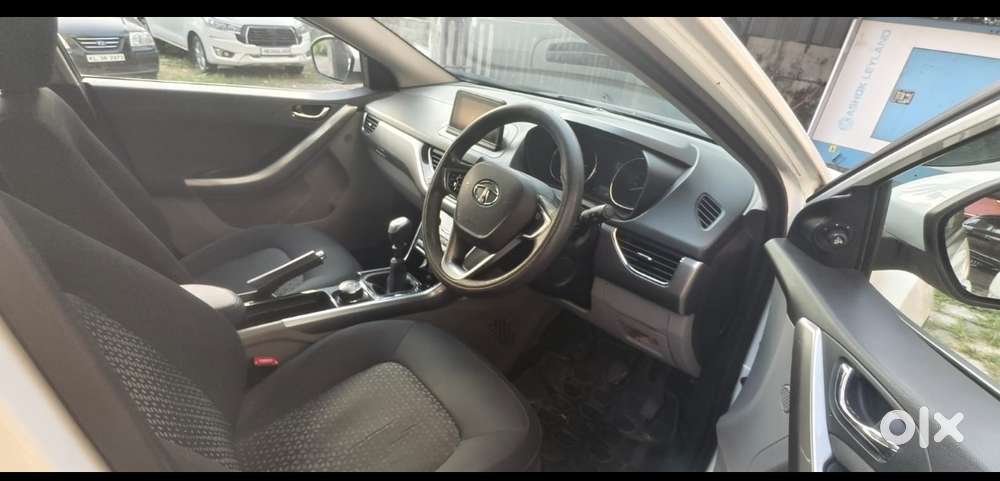 Tata Nexon 1.2 Revotron Xz Plus Dual Tone, 2017, Petrol