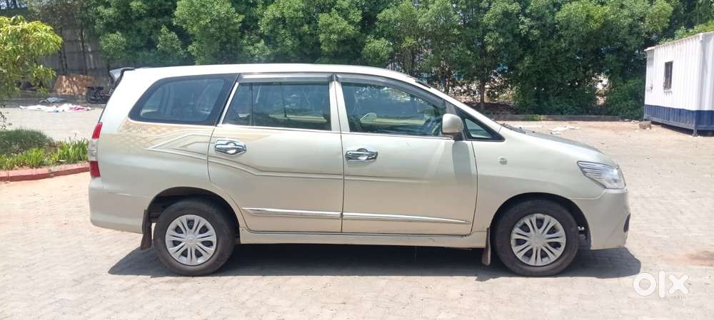 Toyota Innova 2.5 G (diesel) 8 Seater, 2015, Diesel
