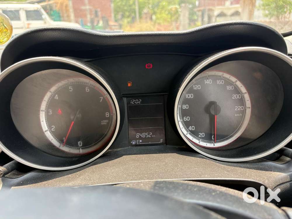 Maruti Suzuki Swift Vxi + Manual, 2021, Petrol