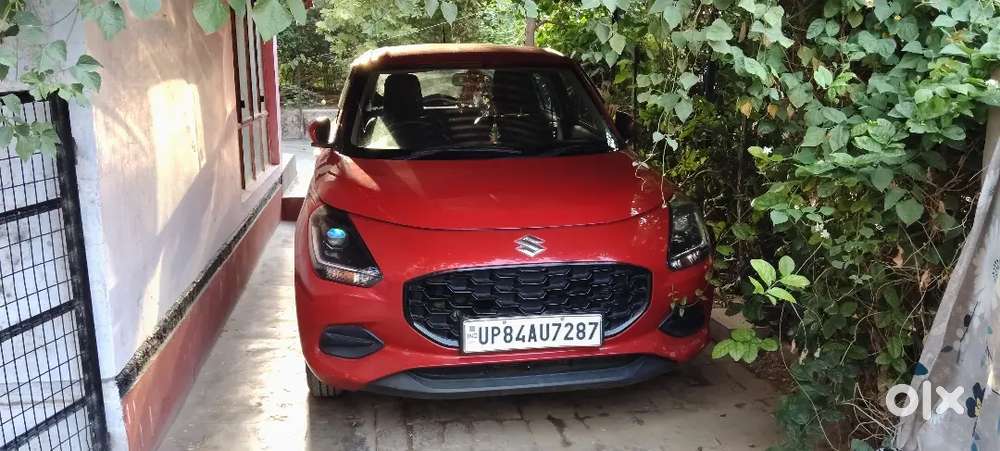 Maruti Suzuki Swift 2025 Petrol 2400 Km Driven