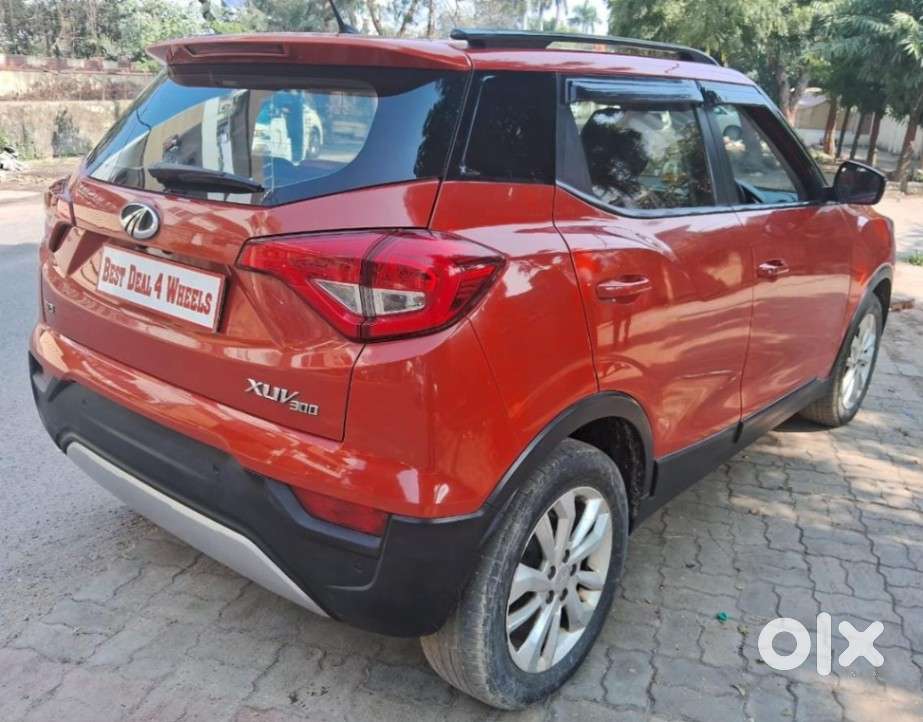 Mahindra Xuv300 W8 1.2 Petrol Dual Tone, 2019, Petrol
