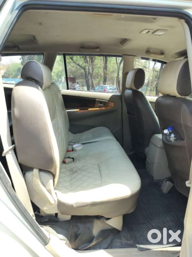 Toyota Innova Crysta 2.5z, 2011, Diesel