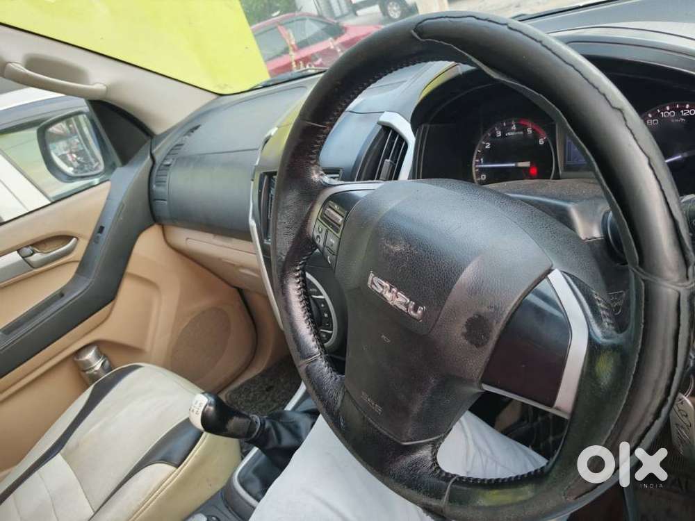 Isuzu V-cross Z 4x4 Mt, 2017, Diesel