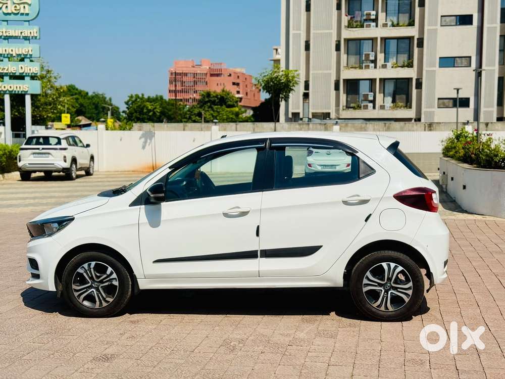 Tata Tiago 1.05 Revotorq Xt Option, 2022, Cng & Hybrids