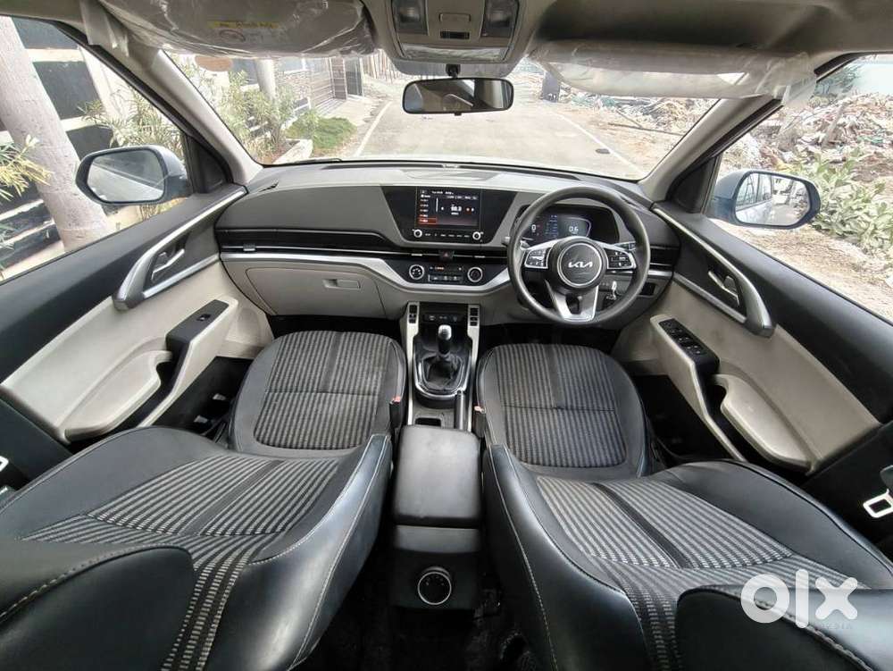 Kia Carens 1.4 Prestige Plus Turbo 7 Str, 2023, Petrol