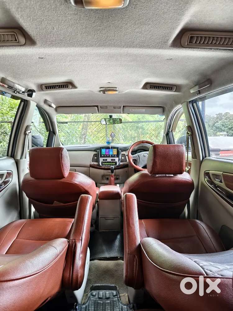 Toyota Innova 2.5 V 7 Seater  2014  Diesel  Well Maintained