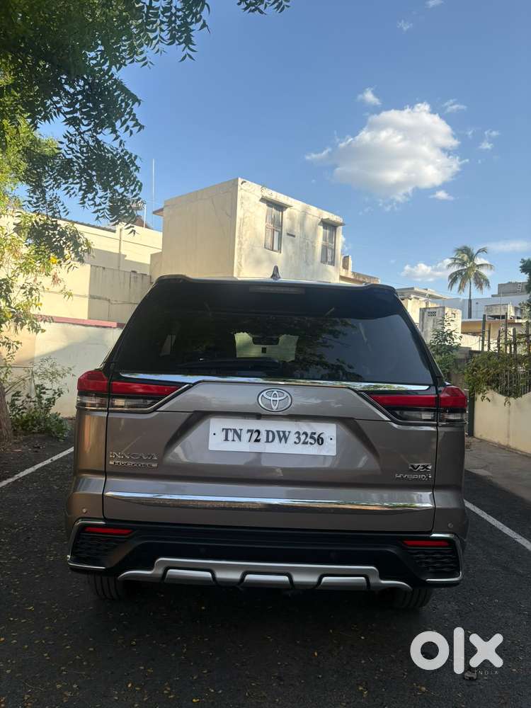 Toyota Innova Hycross 2.0 Vx Hybrid 7 Str, 2023, Petrol