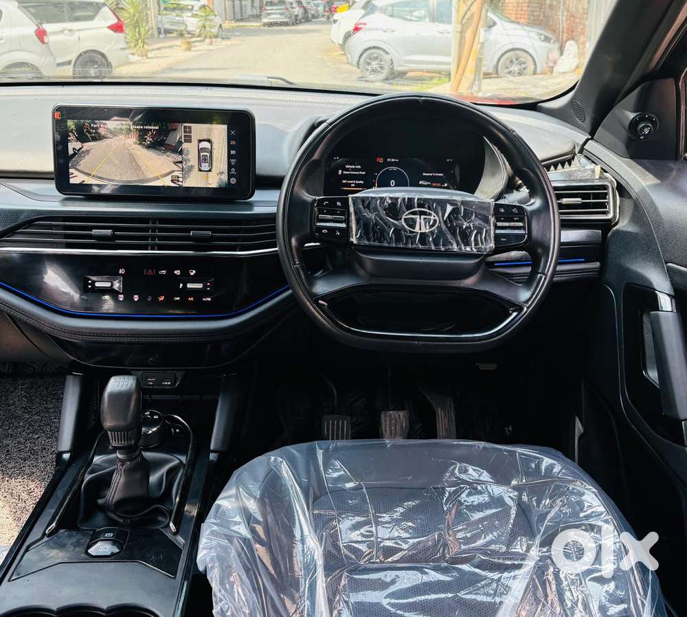 Tata Safari Adventure Plus Dark Edition, 2025, Diesel