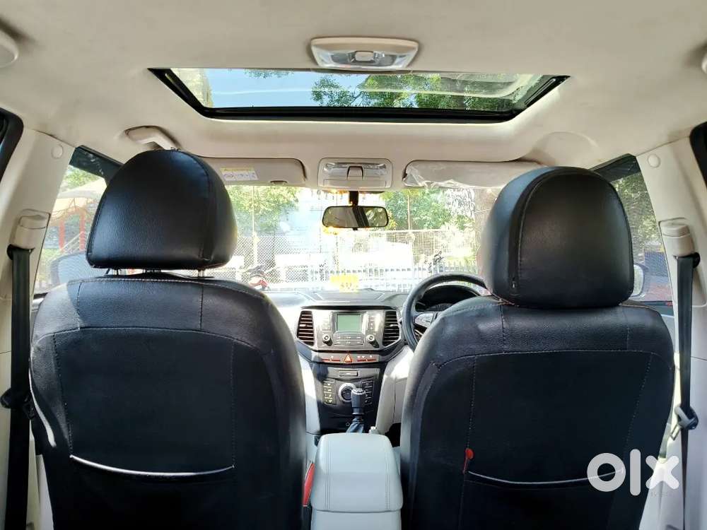 Mahindra Xuv300 W6 Diesel 38000 Kms Non Accident Showroom Service