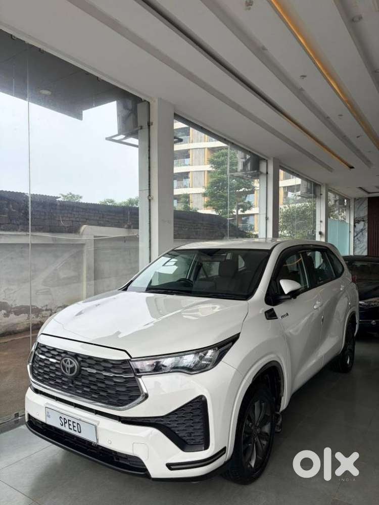 Toyota Innova Hycross 2.0 Vx Hybrid 7 Str, 2023, Petrol