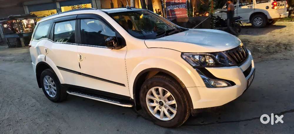 Mahindra Xuv500 W10  Sunroof Top Model 2016 Diesel