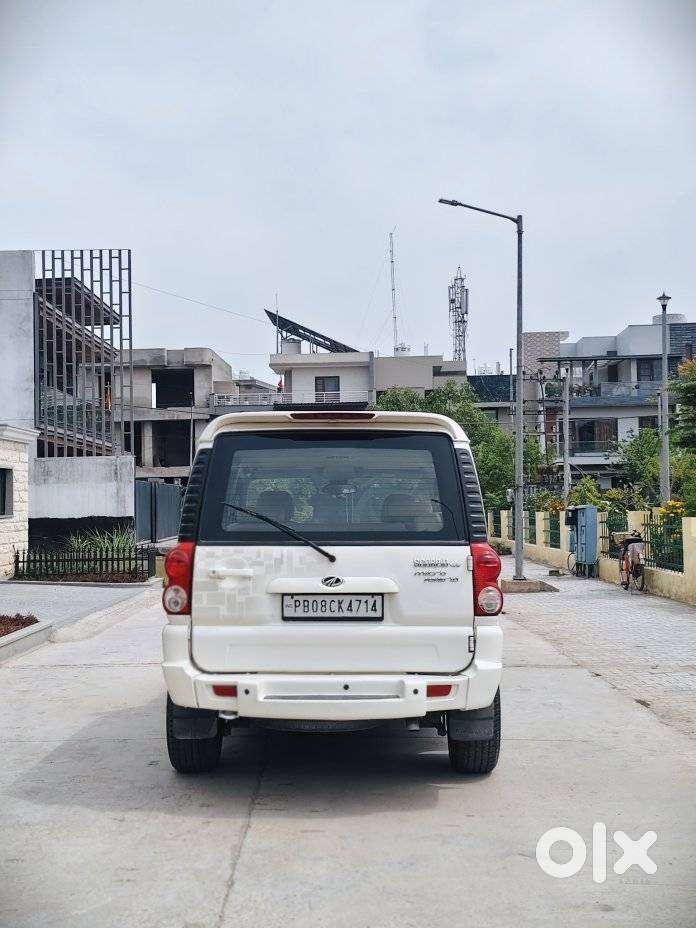 Mahindra Scorpio 2009-2014 Vlx 4wd At Bsiv, 2013, Diesel
