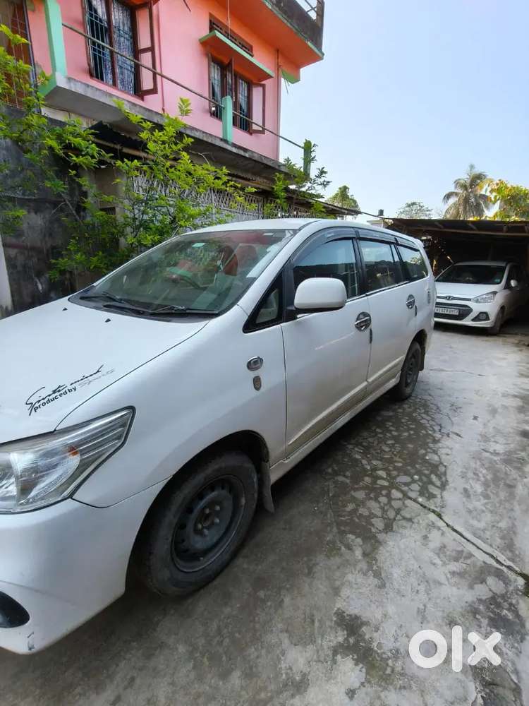 Toyota Innova 2015