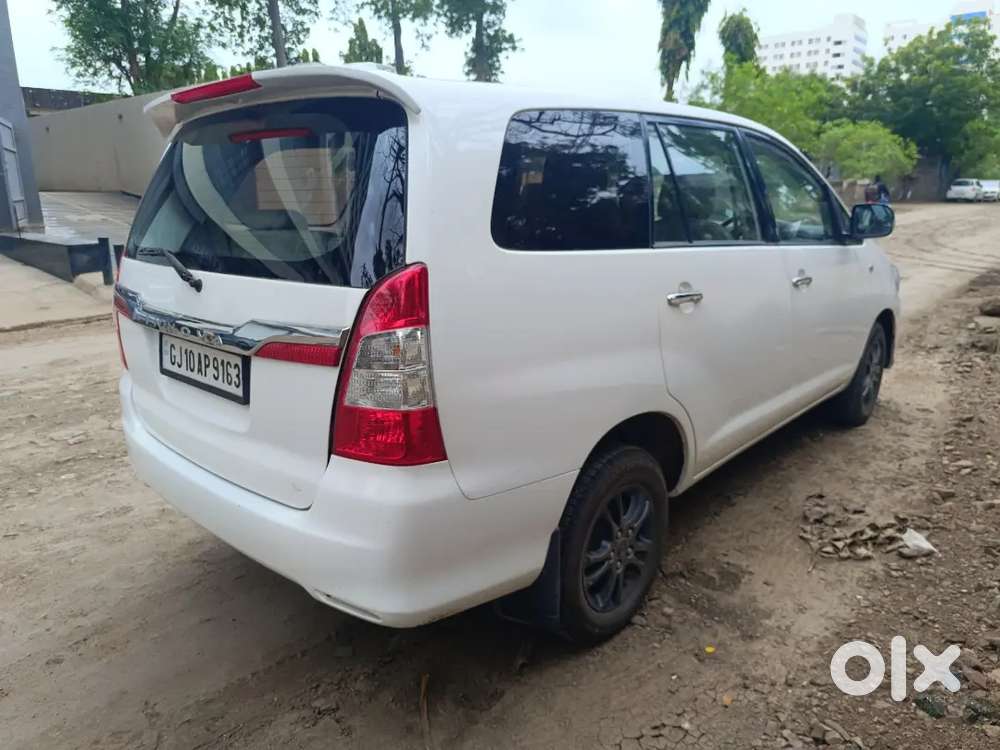 Toyota Innova 2011 Diesel Well Maintained