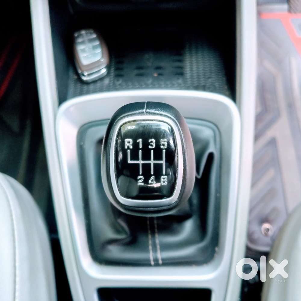 Hyundai Venue Sx Mt, 2023, Diesel