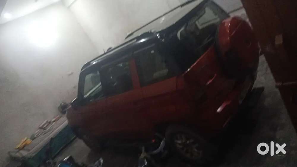 Mahindra Tuv 300 2017