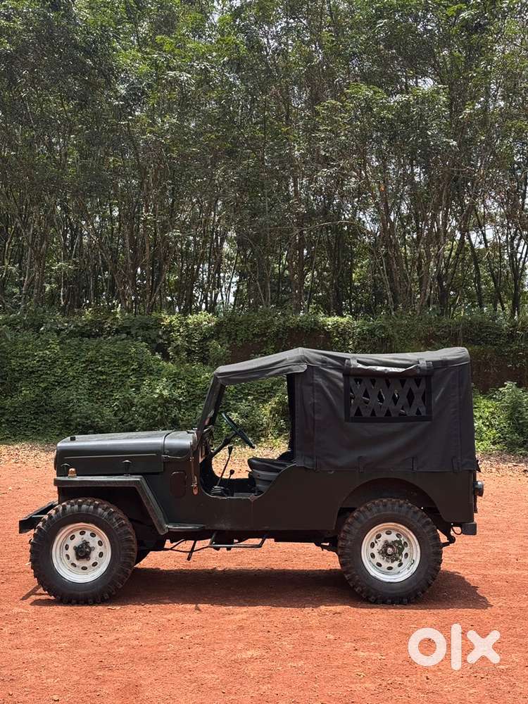 Mahindra Jeep Classic 1983