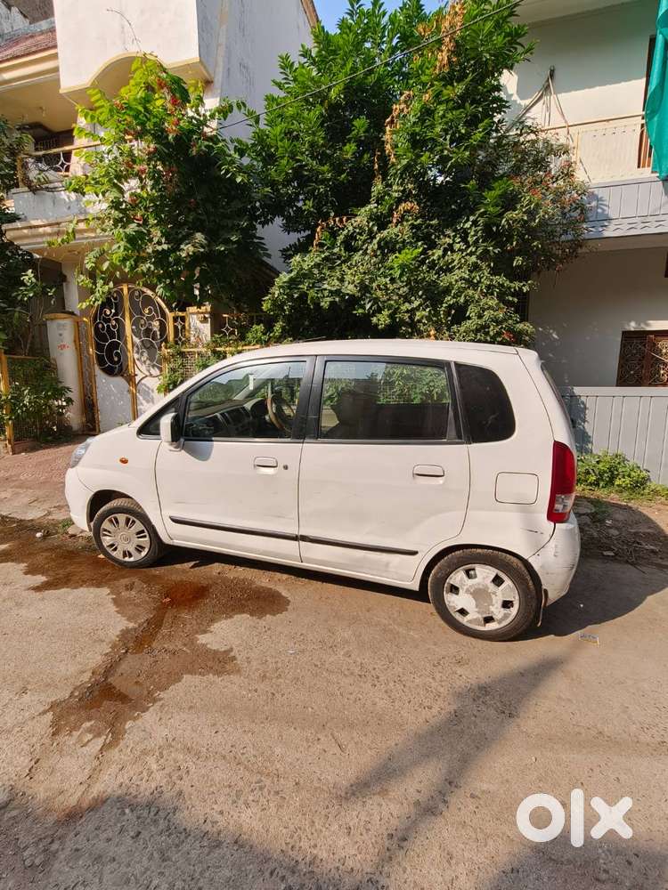 Maruti Suzuki Zen Estilo 2010