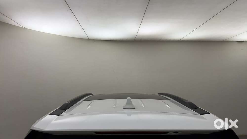 Mahindra Xuv700 2.2 Ax 7 Diesel At Str, 2023, Diesel