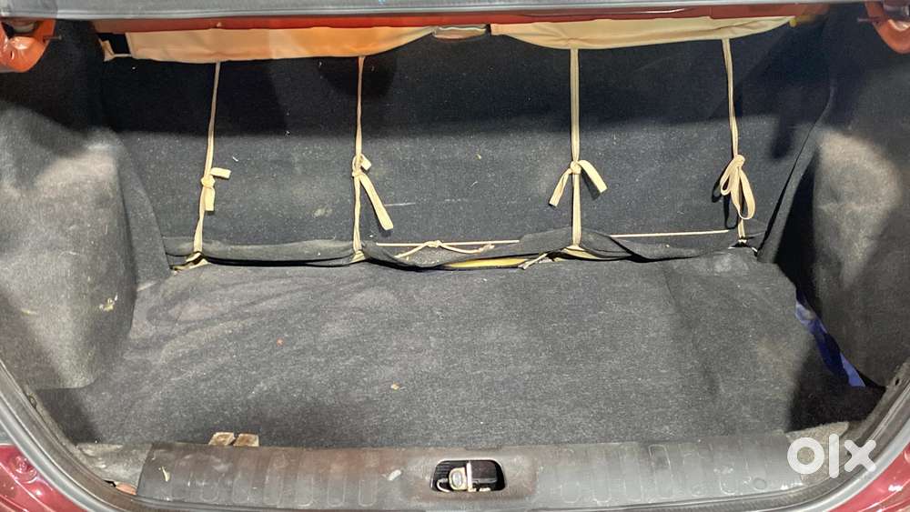 Maruti Suzuki Swift Dzire 1.2 Vxi Bsiv, 2016, Petrol