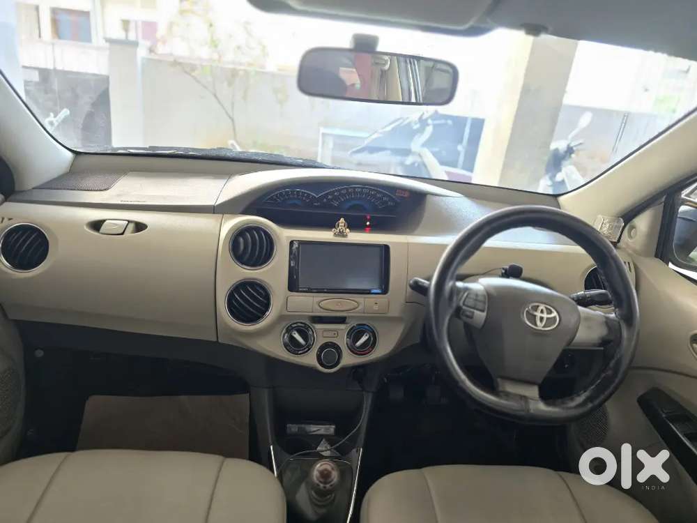 Toyota Etios 2015 Vxd Sp(white Pearl Crystal)