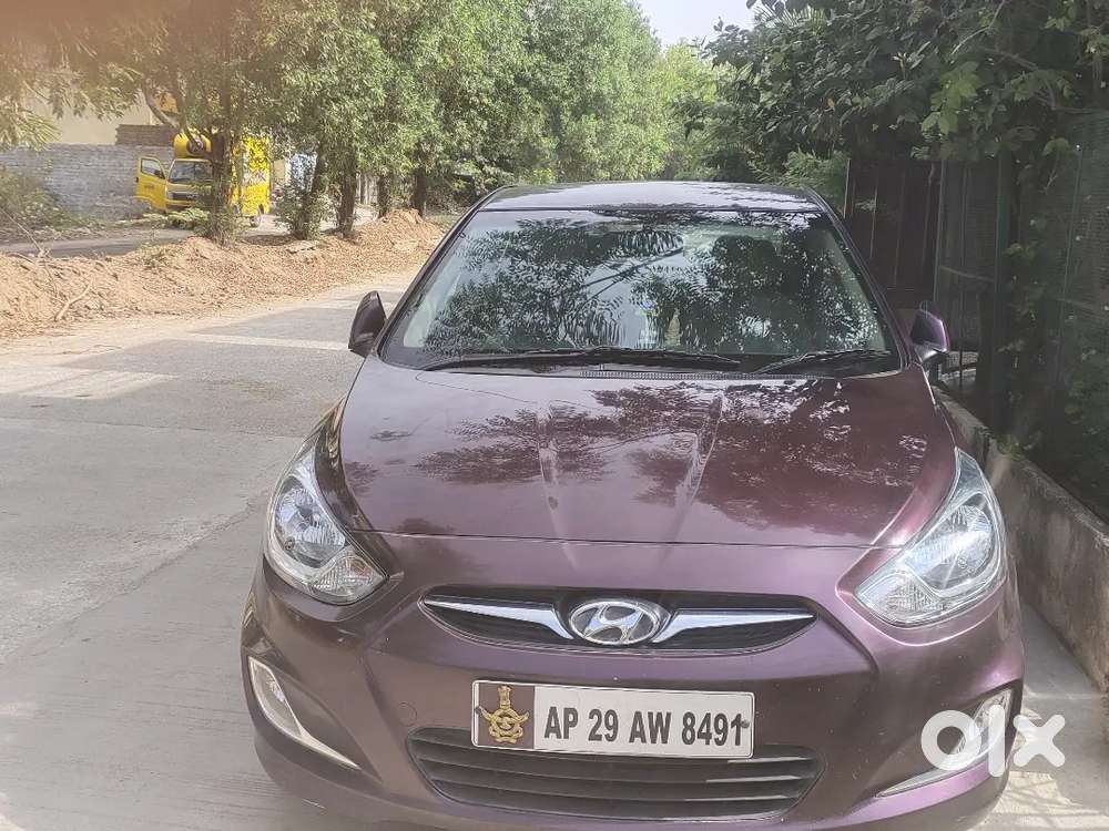 Hyundai Verna 2012 December -diesel 100000 Km Driven
