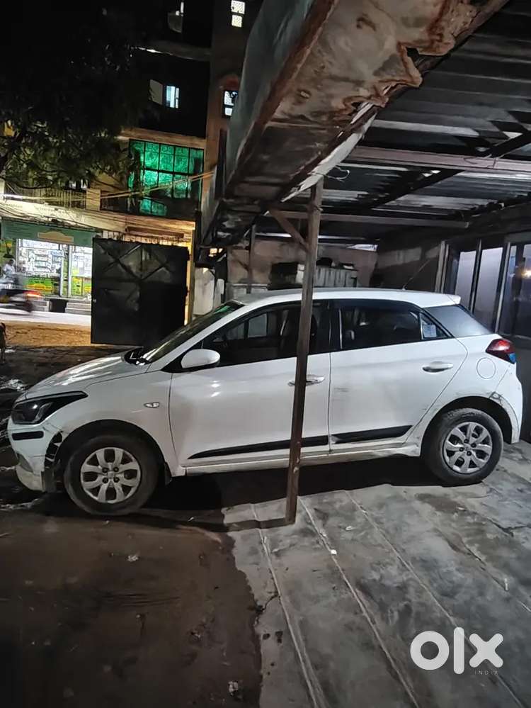Hyundai I20 2015 Petrol 65000 Km Driven