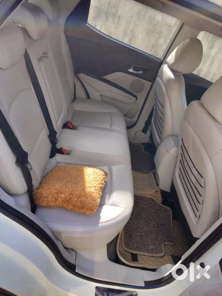 Mahindra Xuv300 2019 Diesel Well Maintained