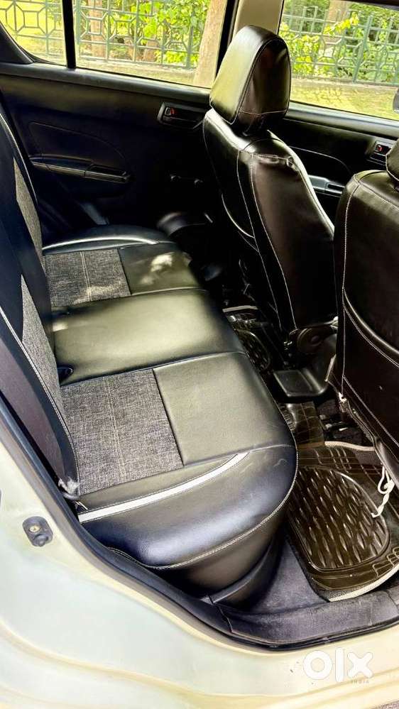 Maruti Suzuki Swift Lxi Option, 2011, Petrol
