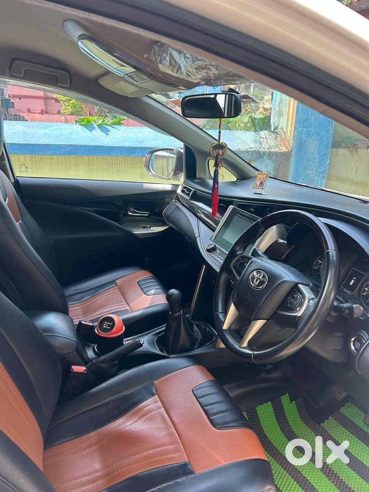 Toyota Innova Crysta 2.4 Vx Mt 8s, 2016, Diesel