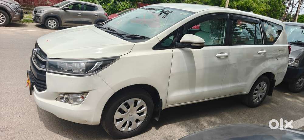 Toyota Innova Crysta 2.4 G Mt, 2017, Diesel
