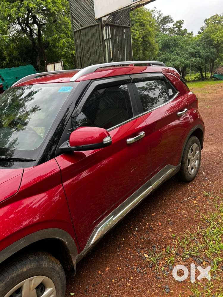 Hyundai Venue 2021 Petrol 35000 Km Driven