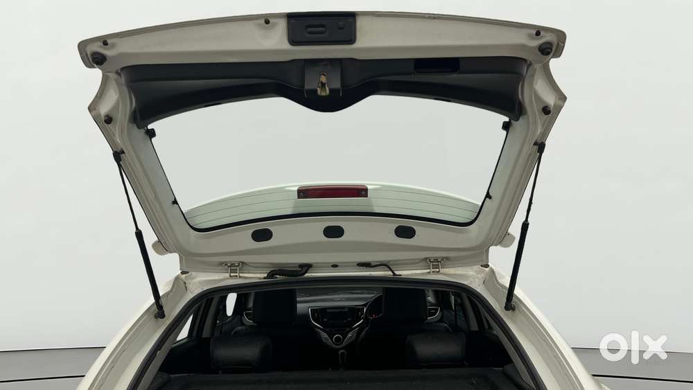 Maruti Suzuki Baleno 1.2 Cvt Zeta, 2017, Petrol