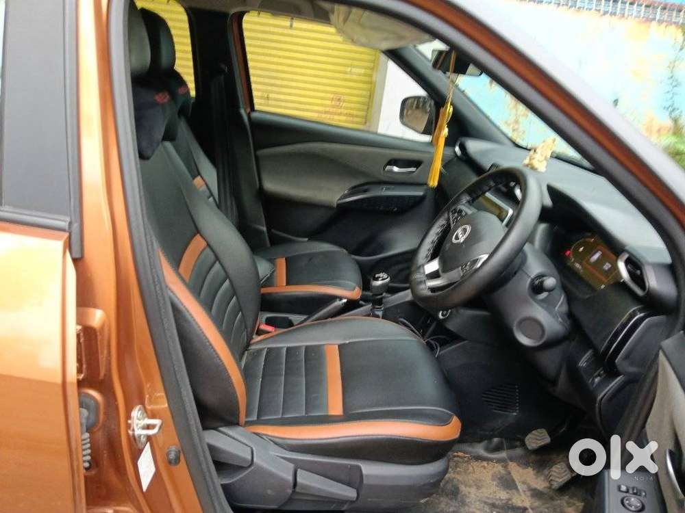 Nissan Magnite N-connecta Mt, 2025, Petrol