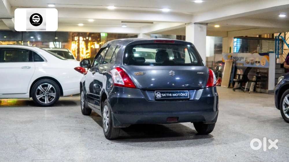 Maruti Suzuki Swift Vxi Optional, 2016, Petrol